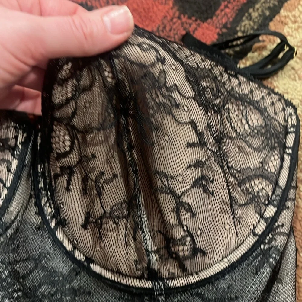 Victoria’s Secret very sexy lace bustier